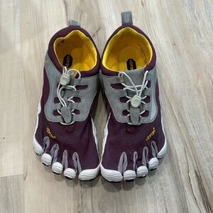 Vibram Fivefingers Bikila LS Running Shoe Women’s